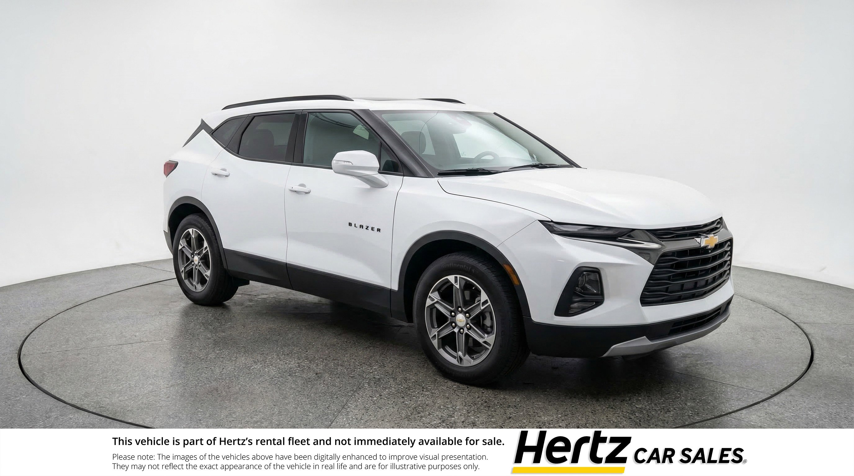 Used 2025 Chevrolet Blazer LT FWD image 1