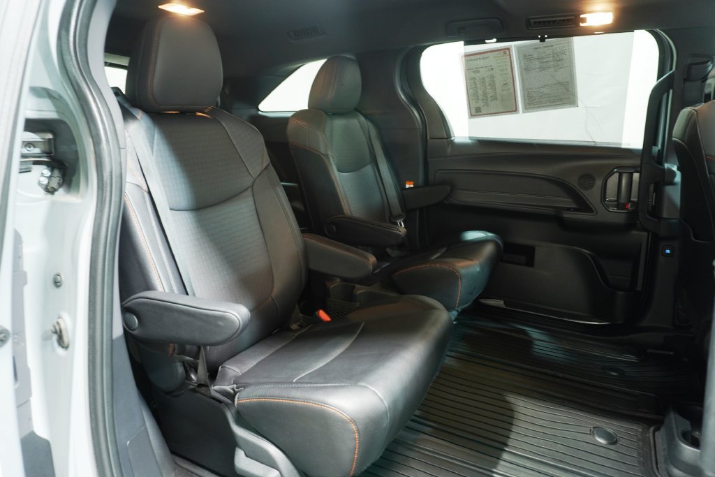 Certified 2023 Toyota Sienna XSE AWD/4WD image 16