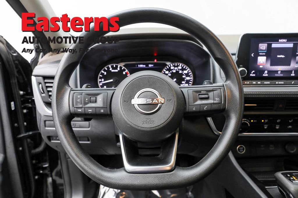 Used 2022 Nissan Rogue S image 10