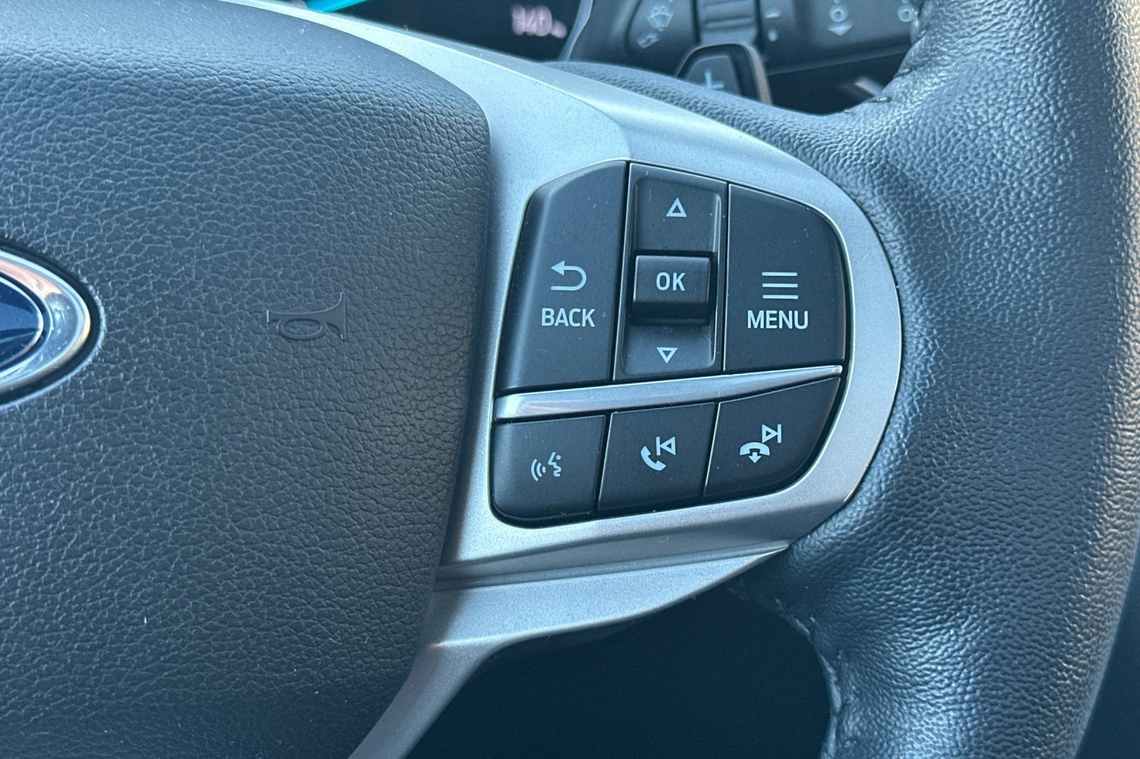 Used 2020 Ford Explorer Limited w/ Class III Trailer Tow Package image 30