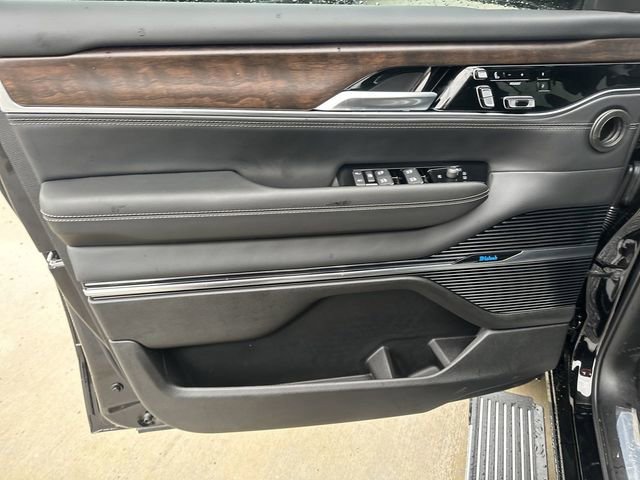 New 2024 Jeep Grand Wagoneer L 4WD image 8