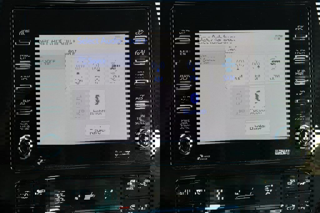 Certified 2022 Toyota Prius LE image 27