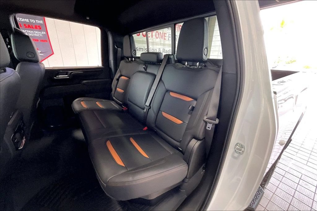Used 2026 GMC Sierra 2500 AT4 w/ Technology Package AWD/4WD image 14