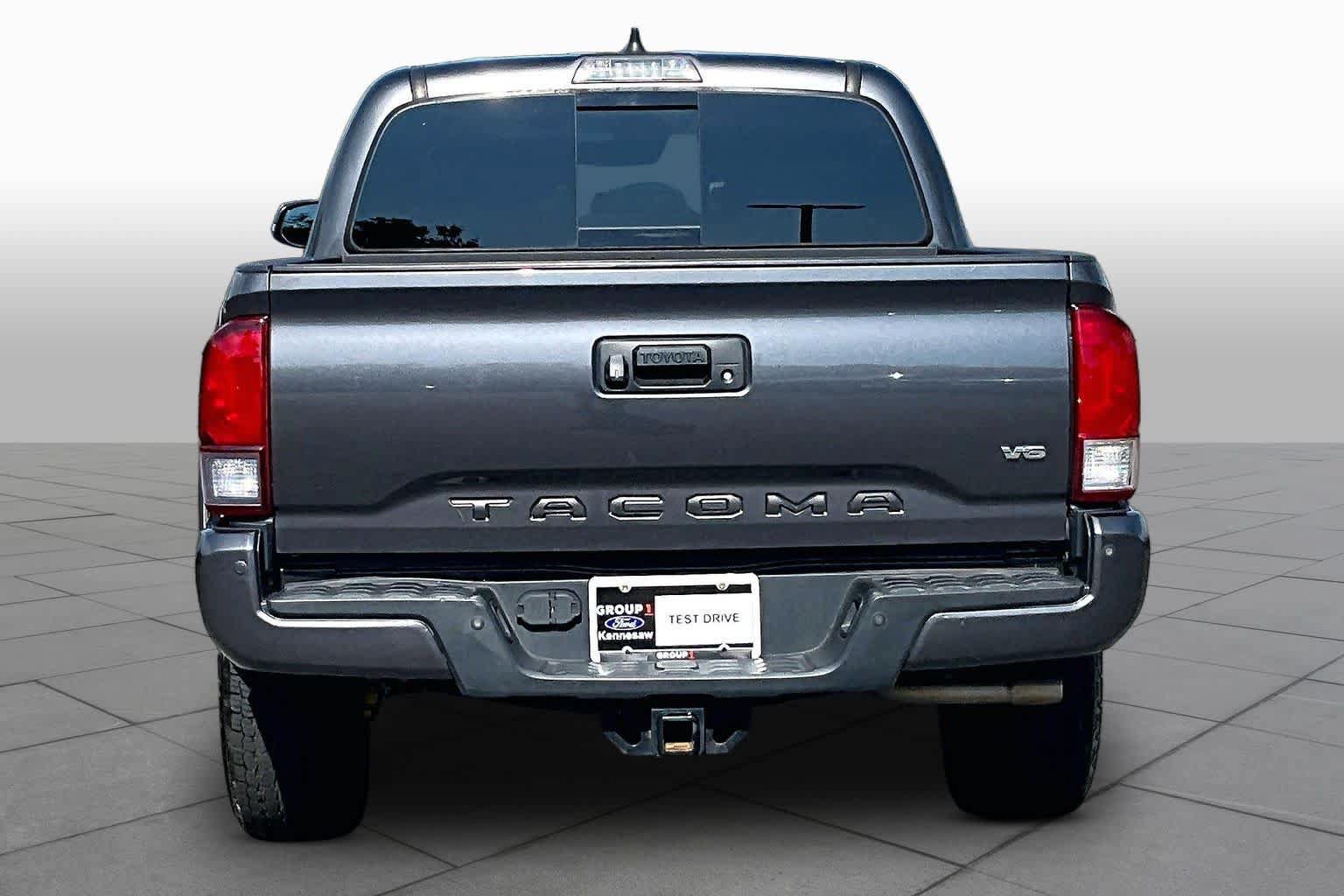 Used 2021 Toyota Tacoma TRD Off-Road w/ Technology Package AWD/4WD image 5