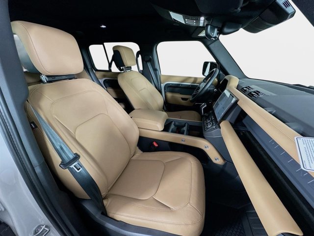 Used 2026 Land Rover Defender 110 S image 30