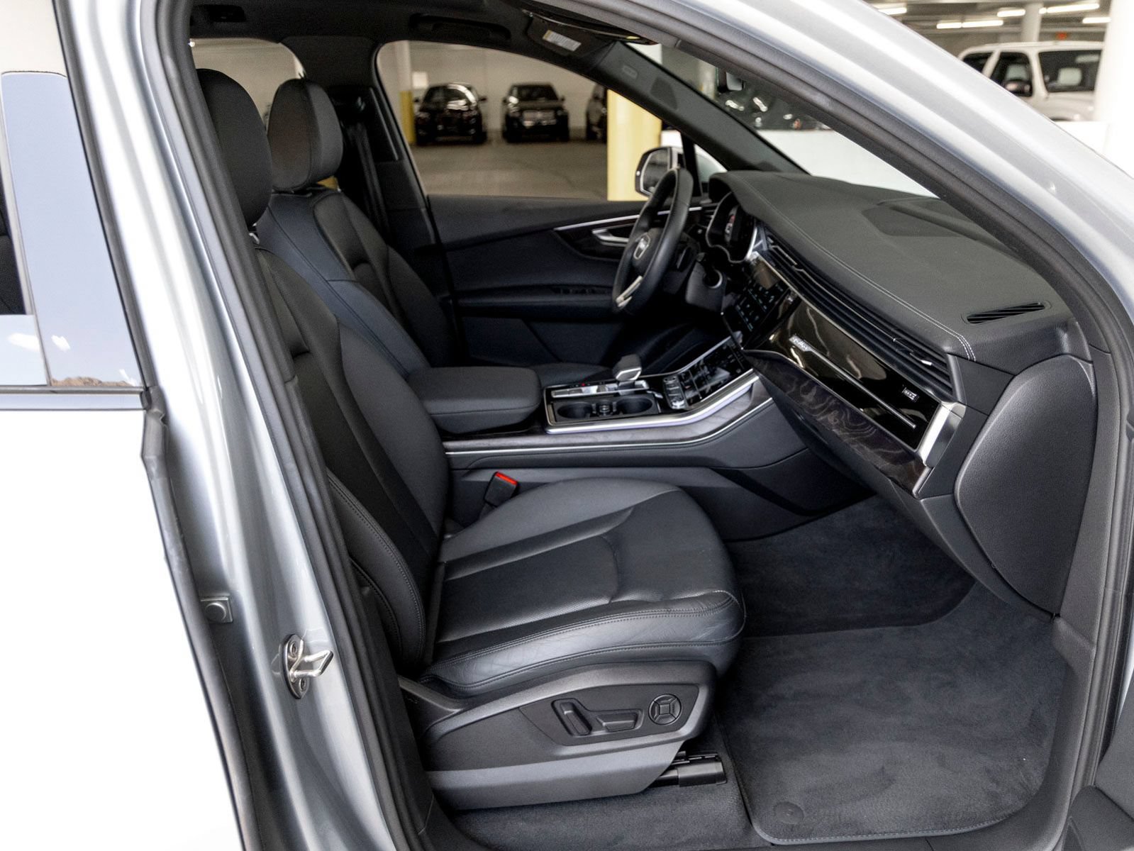 Used 2023 Audi Q7 3.0T Prestige w/ Prestige Package AWD/4WD image 28
