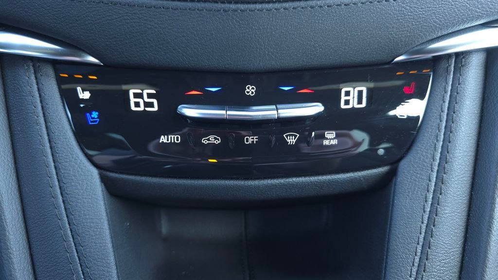 Used 2025 Cadillac XT5 Premium Luxury image 36