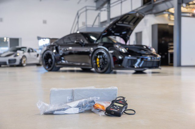Used 2019 Porsche 911 GT3 RS RWD image 24
