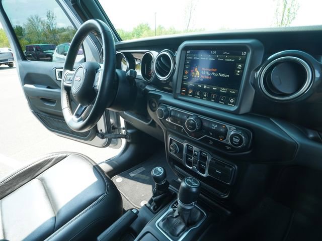 Used 2020 Jeep Wrangler Unlimited Sahara image 33