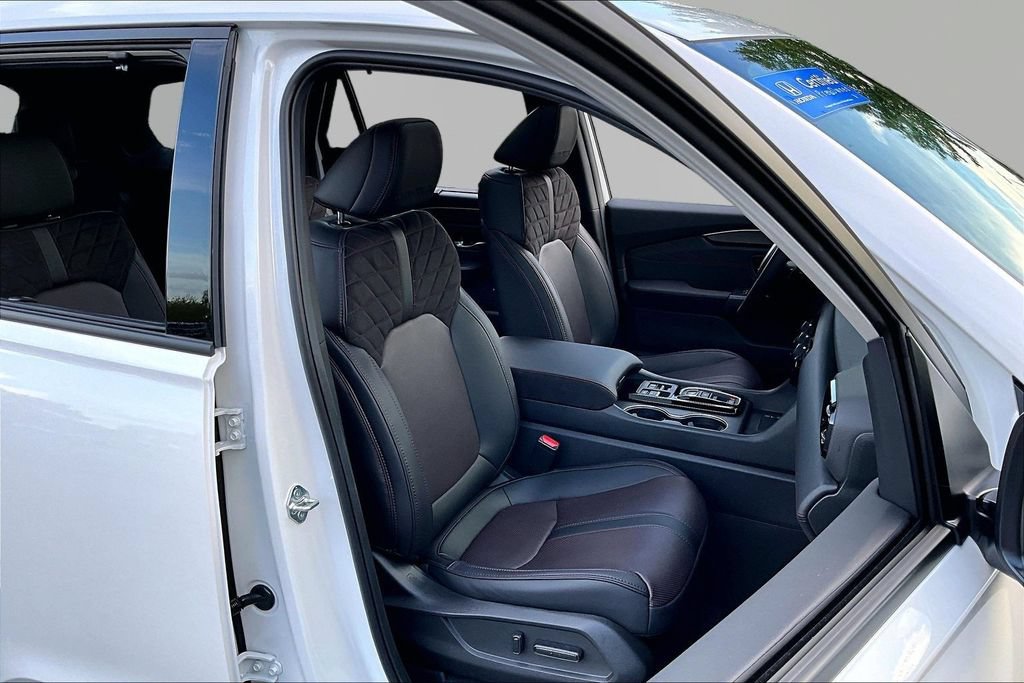 Certified 2026 Honda Pilot Black Edition image 21