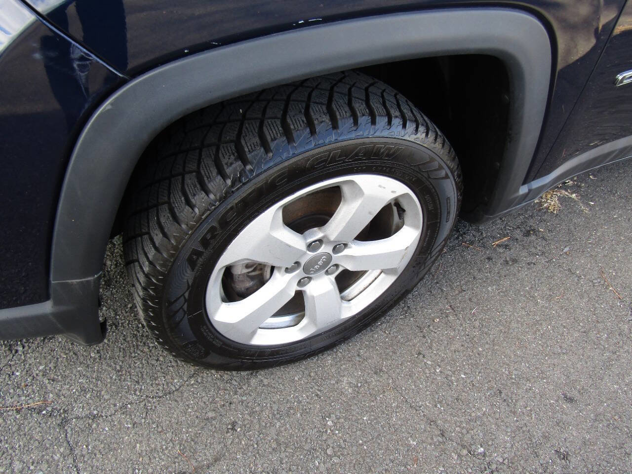 Used 2021 Jeep Compass Latitude image 31