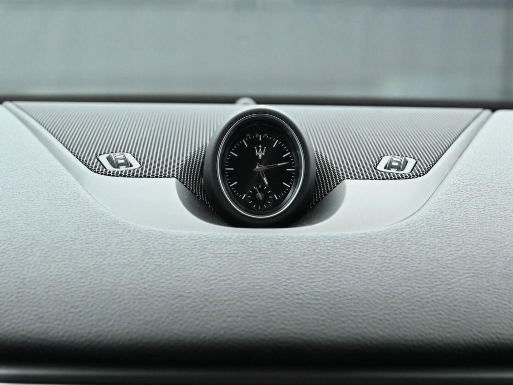 Used 2022 Maserati Levante Modena image 30