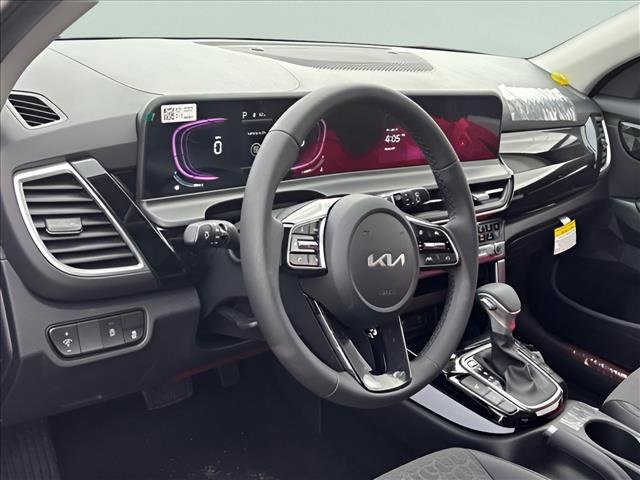 New 2025 Kia Seltos S image 6
