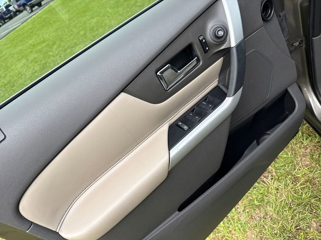 Used 2013 Ford Edge Limited FWD image 11
