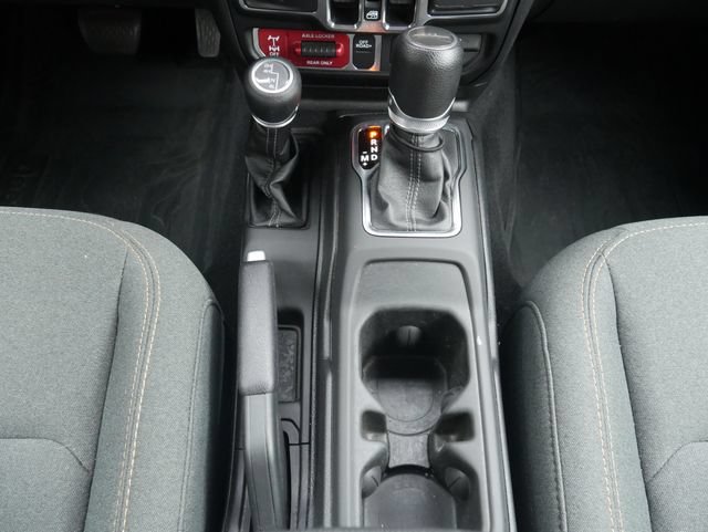 Used 2025 Jeep Gladiator Sport AWD/4WD image 24