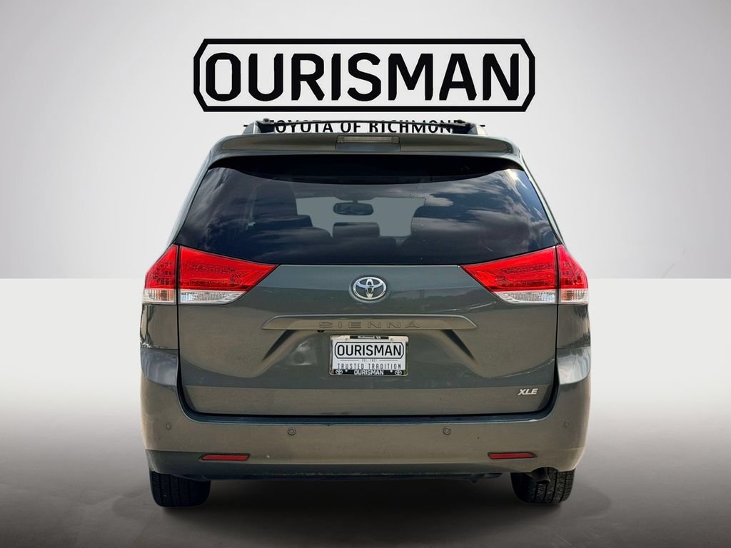 Used 2013 Toyota Sienna XLE FWD image 22