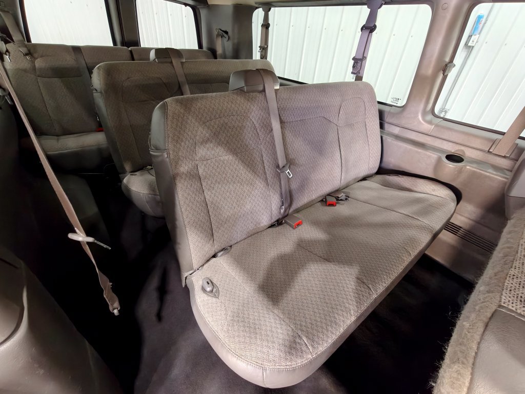 Used 2019 Chevrolet Express 3500 LS RWD image 25