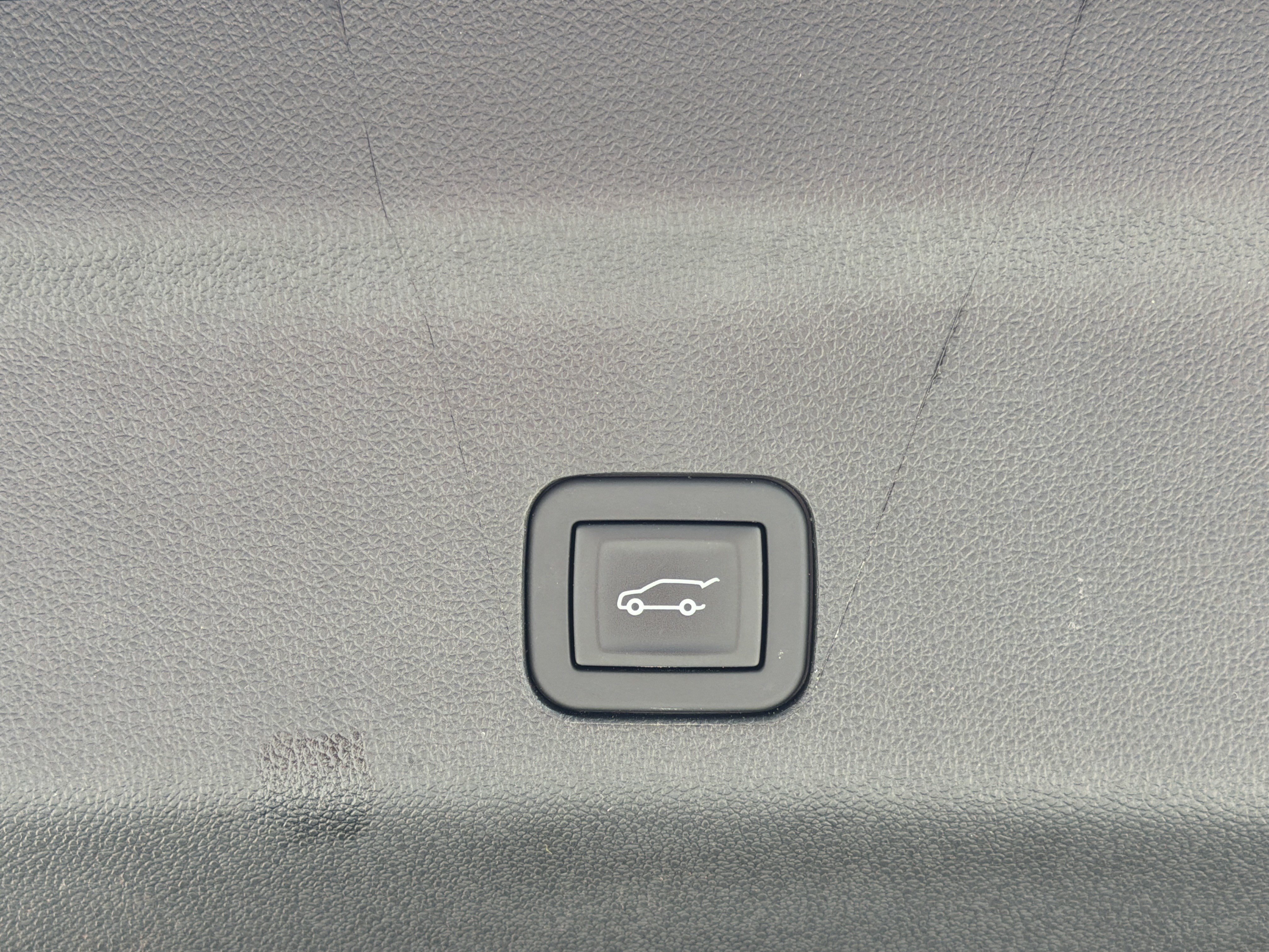 Used 2026 Chevrolet Suburban High Country AWD/4WD image 29