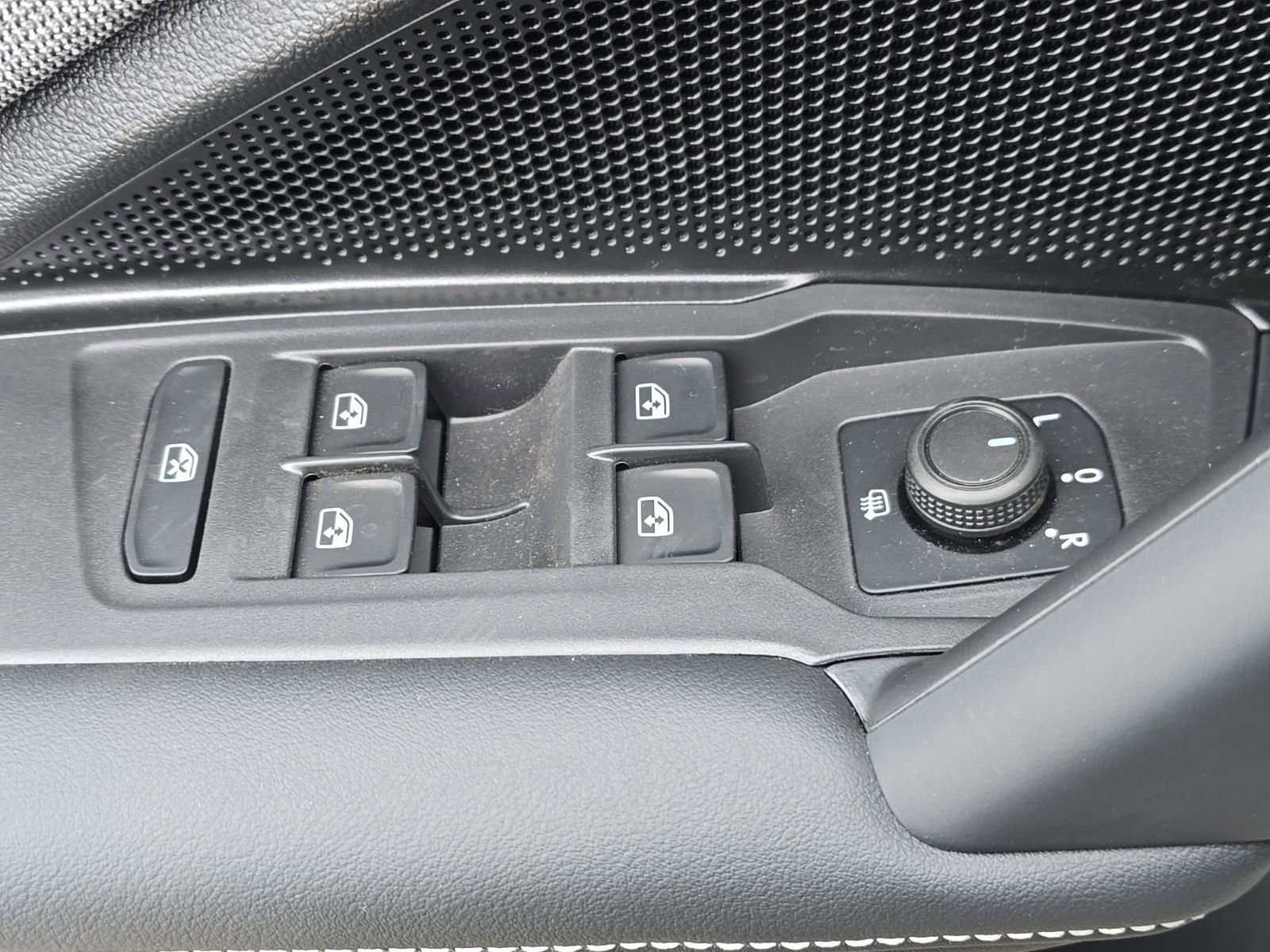 New 2026 Volkswagen Tiguan S AWD/4WD image 17