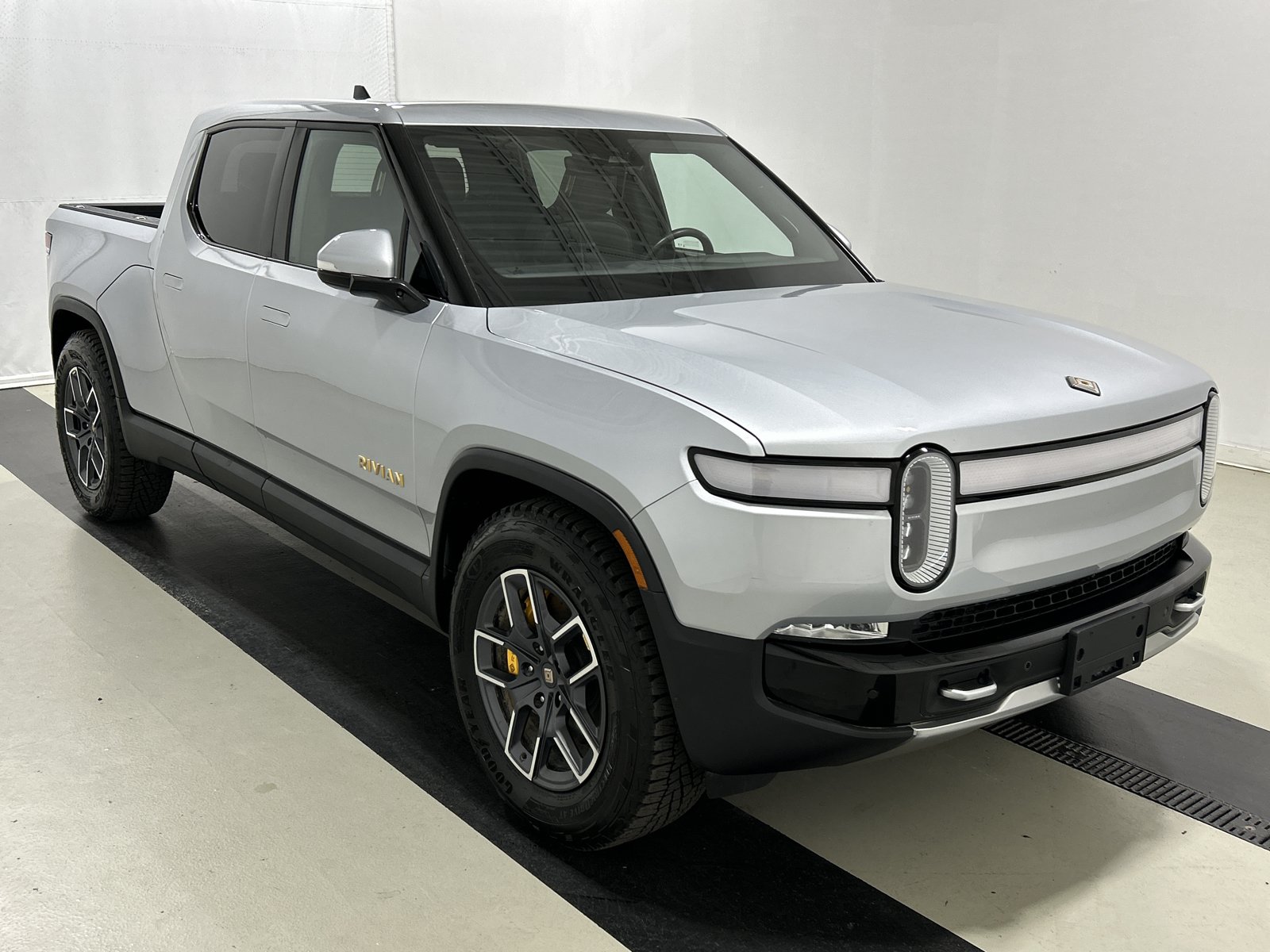 Used 2022 Rivian R1T Adventure AWD/4WD image 7
