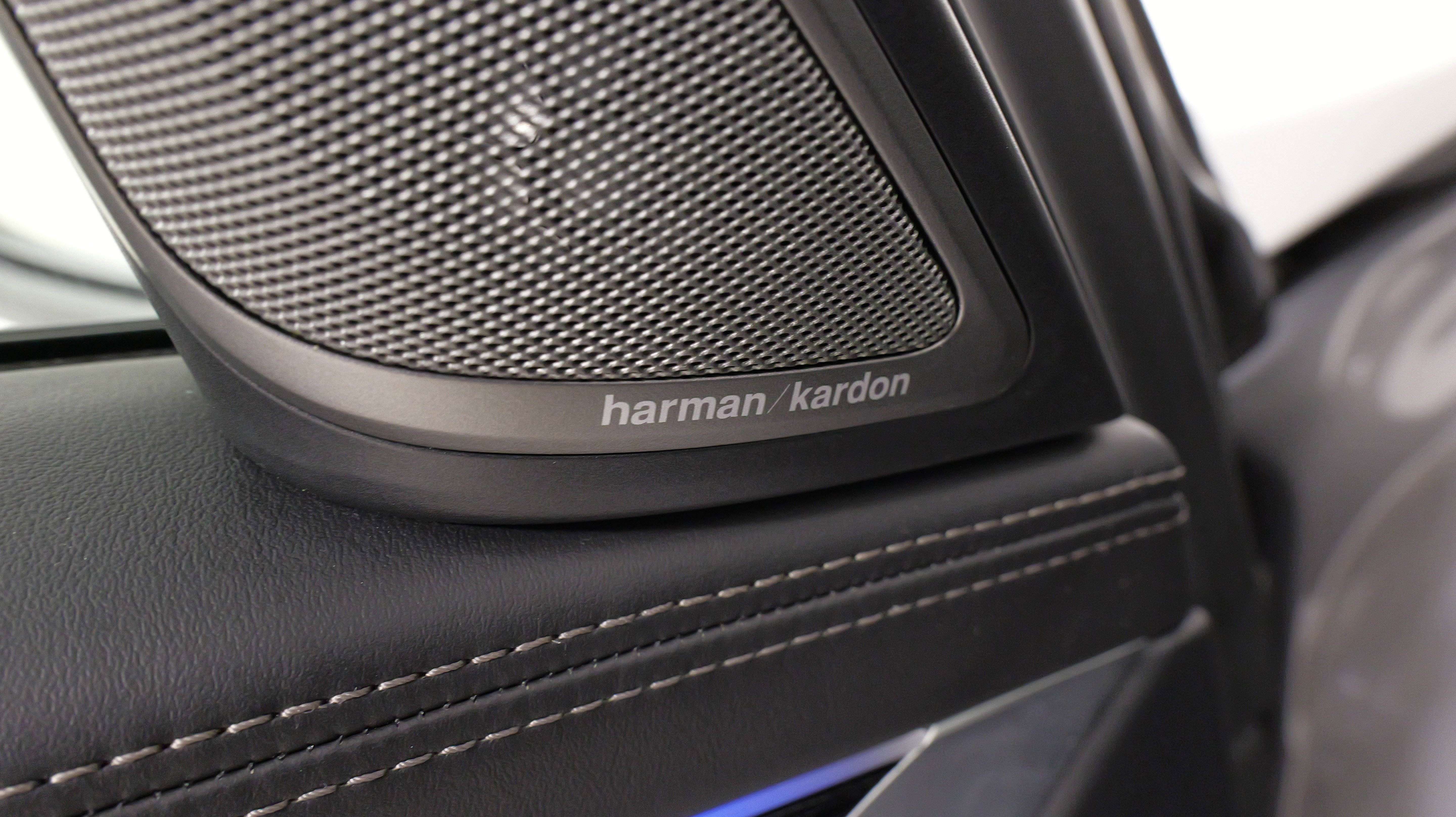 Used 2022 BMW 750i xDrive w/ Executive Package image 26