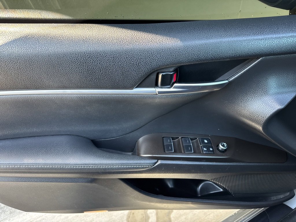 Used 2023 Toyota Camry XSE image 18