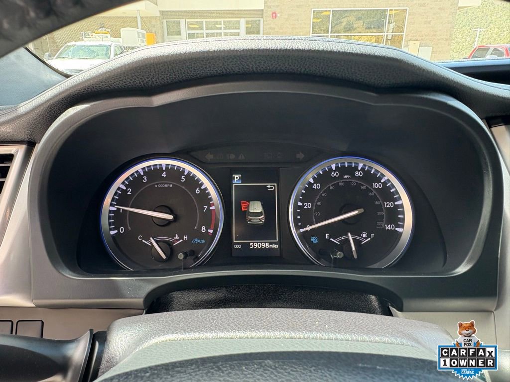 Used 2019 Toyota Highlander XLE AWD/4WD image 17