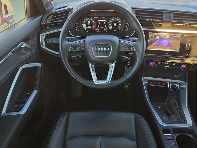 Used 2025 Audi Q3 2.0T Premium image 19