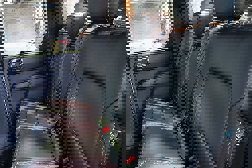 New 2025 Ford Bronco Badlands image 19