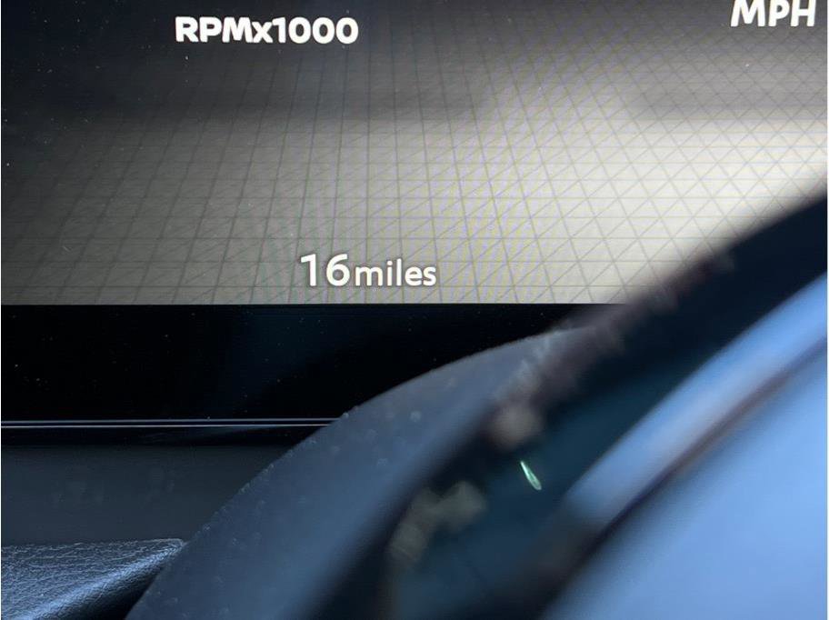 New 2025 Nissan Kicks SR FWD image 20