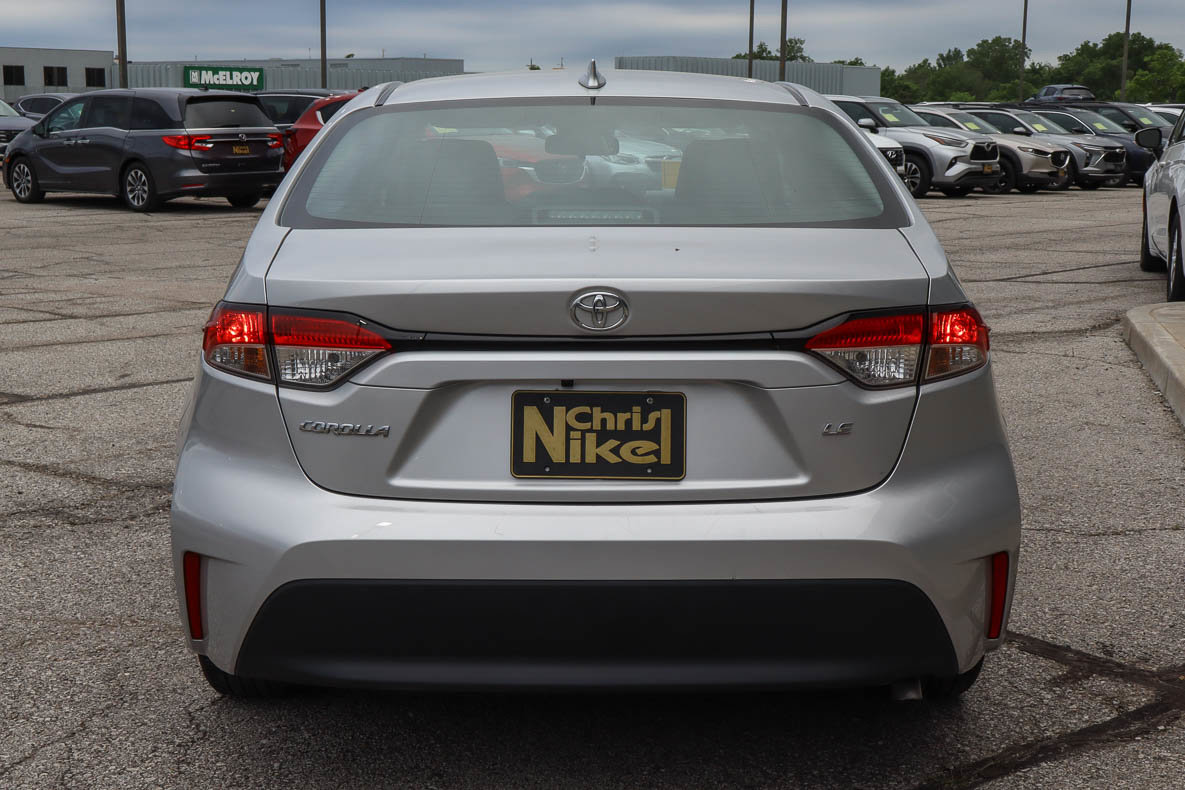 Used 2024 Toyota Corolla LE FWD image 5