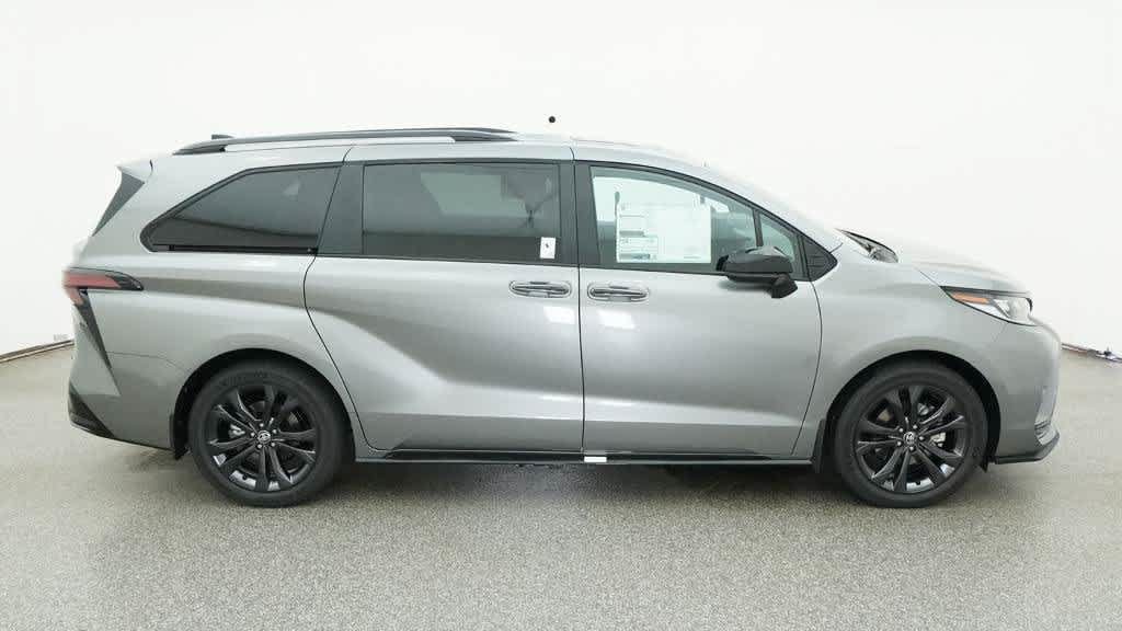 New 2026 Toyota Sienna XSE FWD image 14