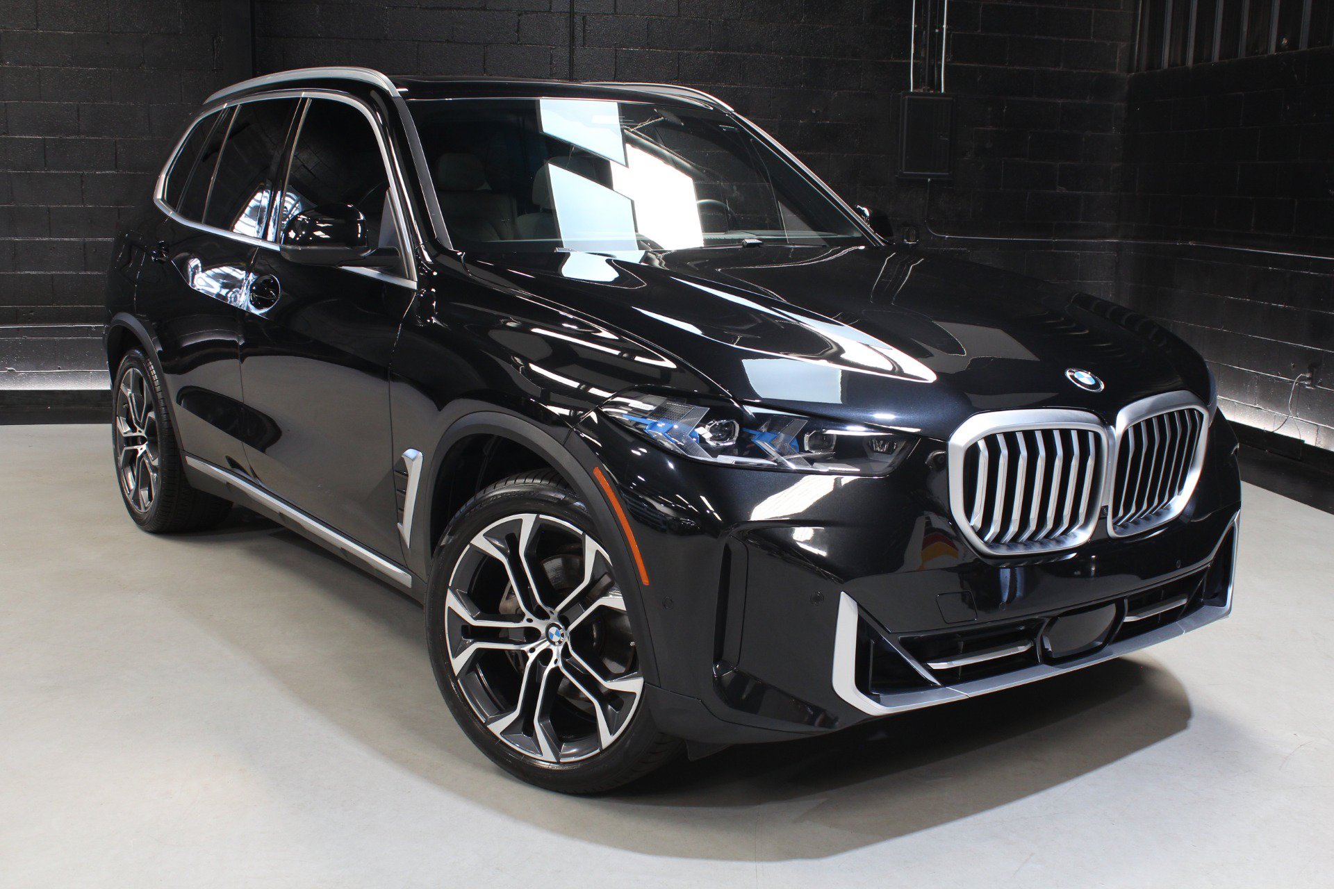 Used 2024 BMW X5 sDrive40i w/ Premium Package RWD image 10