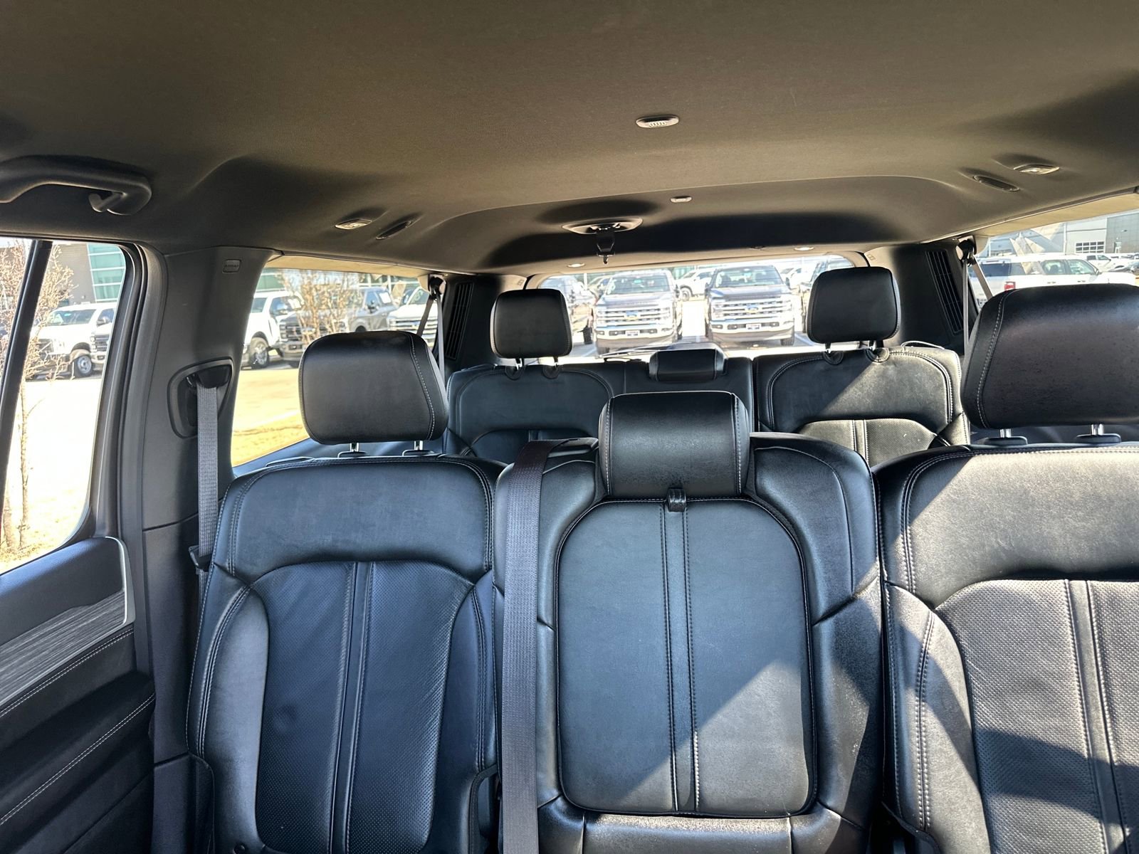 Used 2023 Jeep Wagoneer L Series III w/ Preferred Equipment Group image 19