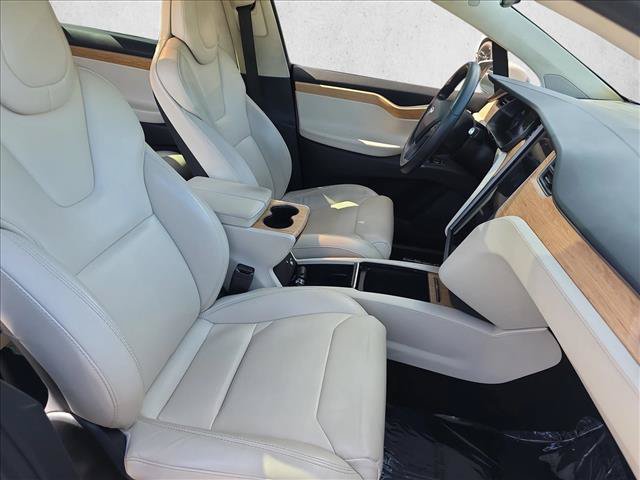 Used 2018 Tesla Model X 75D AWD/4WD image 10