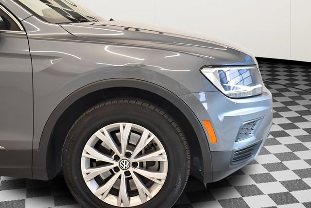 Used 2018 Volkswagen Tiguan SE w/ 3rd Row Seat Package AWD/4WD image 13