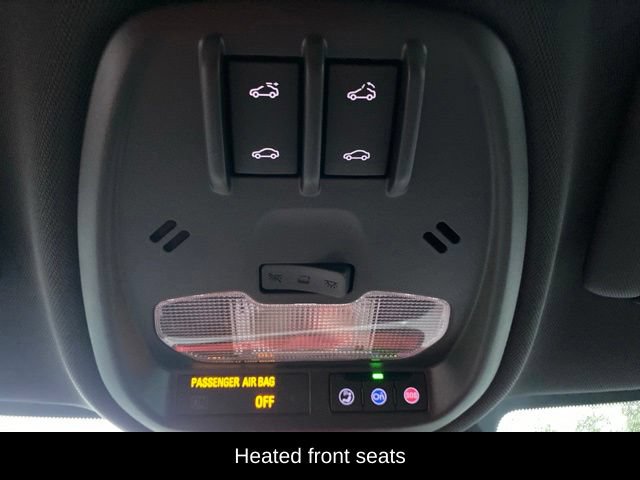 Used 2024 Chevrolet Trax RS w/ Sunroof Package FWD image 17