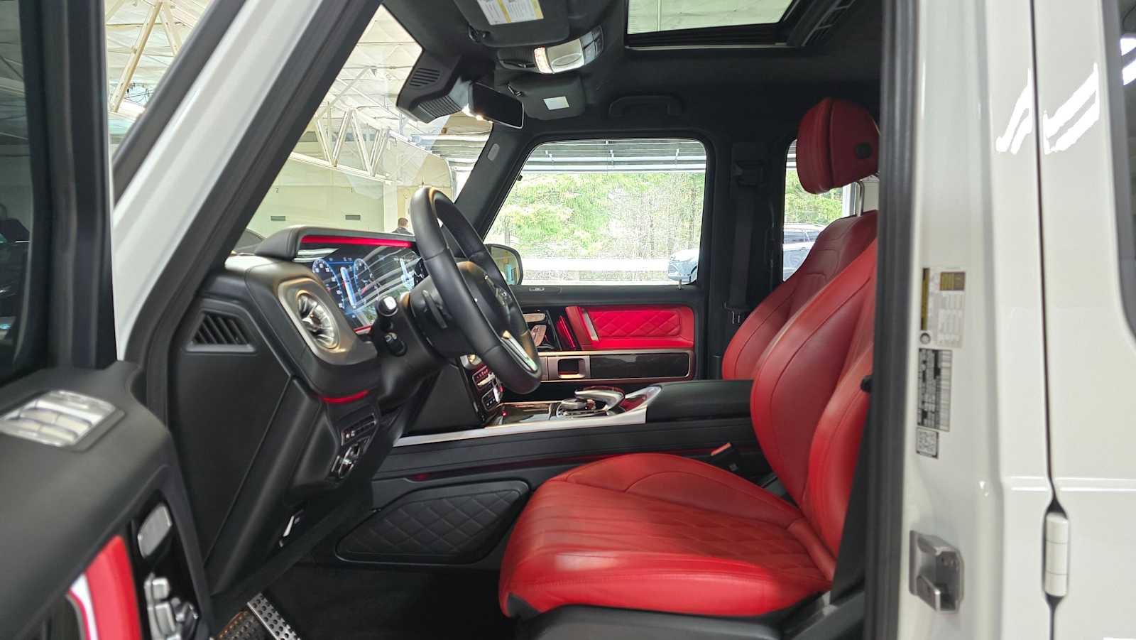 Used 2024 Mercedes-Benz G 550 image 21
