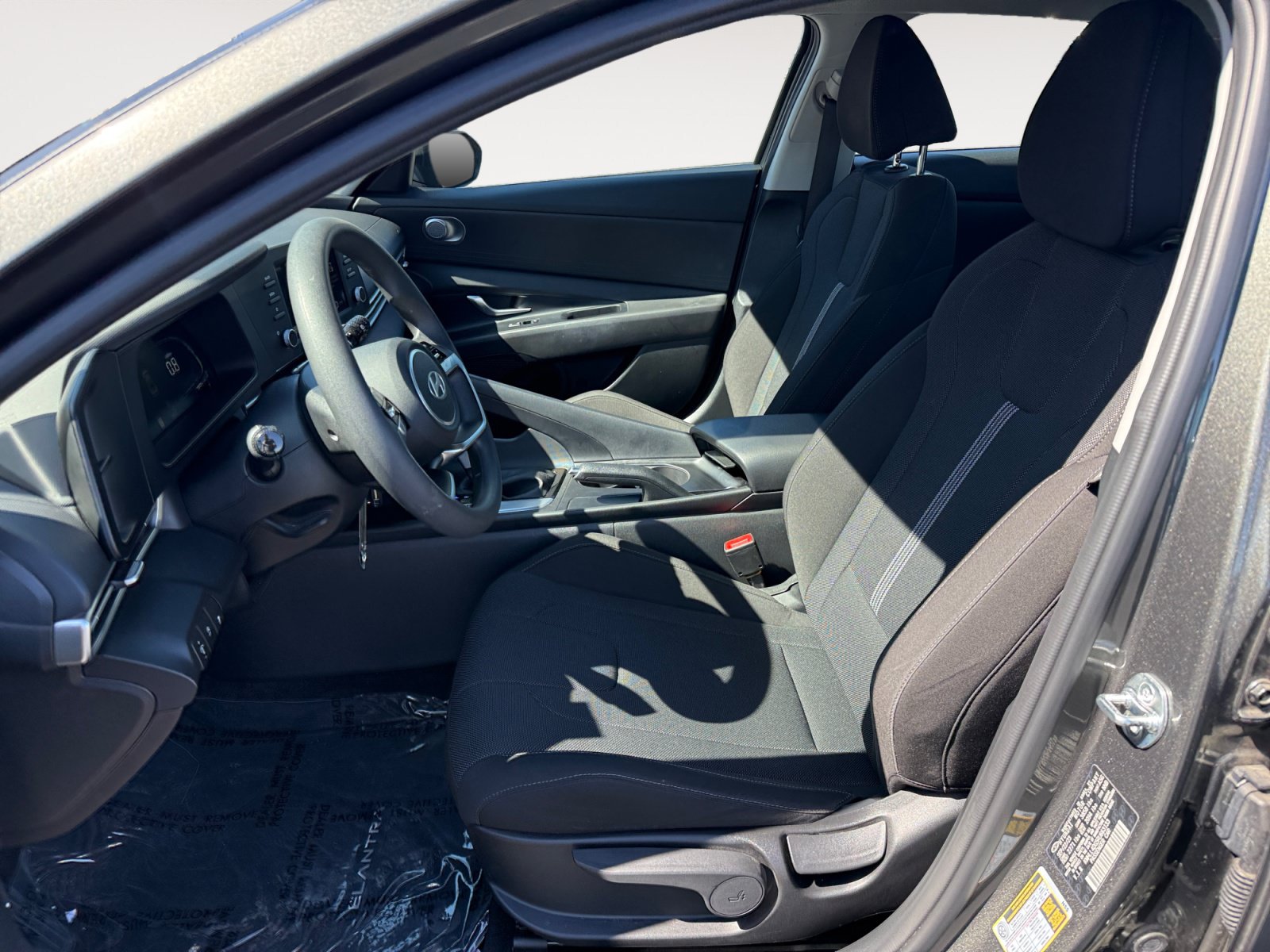 Certified 2024 Hyundai Elantra SE FWD image 10