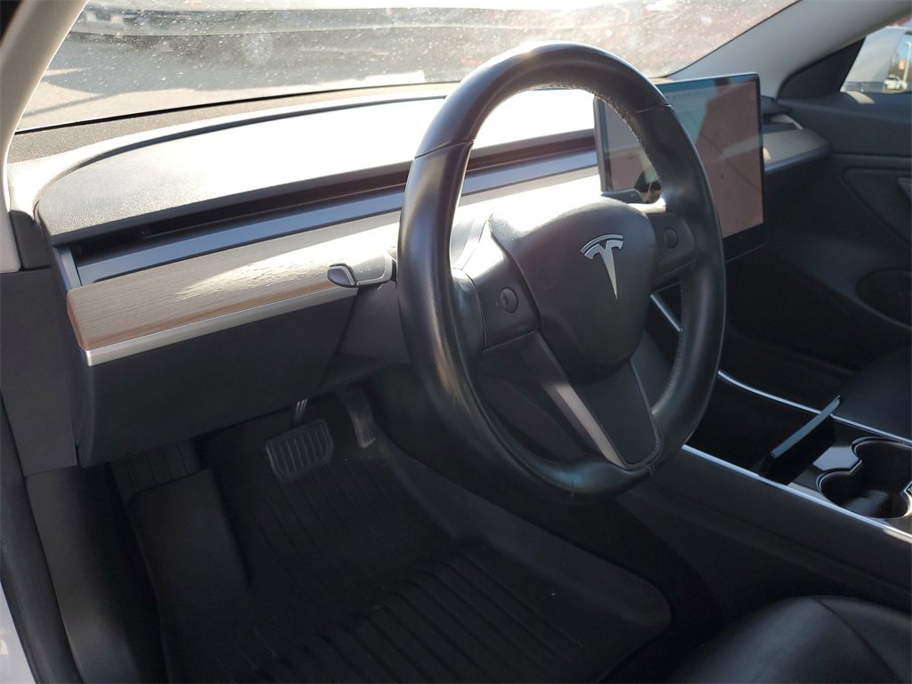Used 2018 Tesla Model 3 Long Range image 17