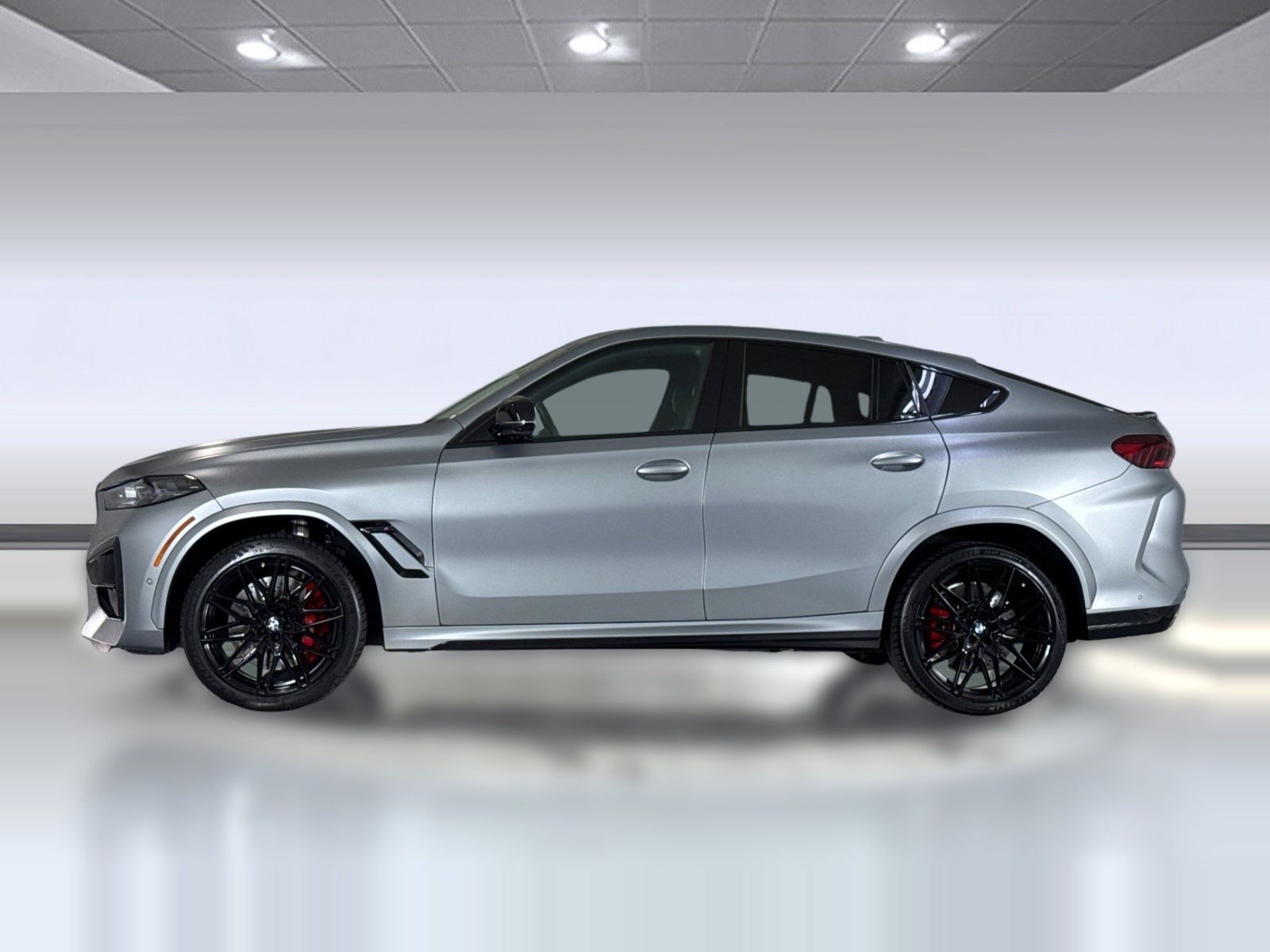 Used 2025 BMW X6 M Competition w/ Executive Package AWD/4WD image 2