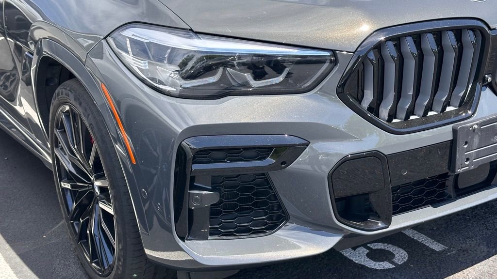Used 2022 BMW X6 M50i w/ Dynamic Handling Package AWD/4WD image 2