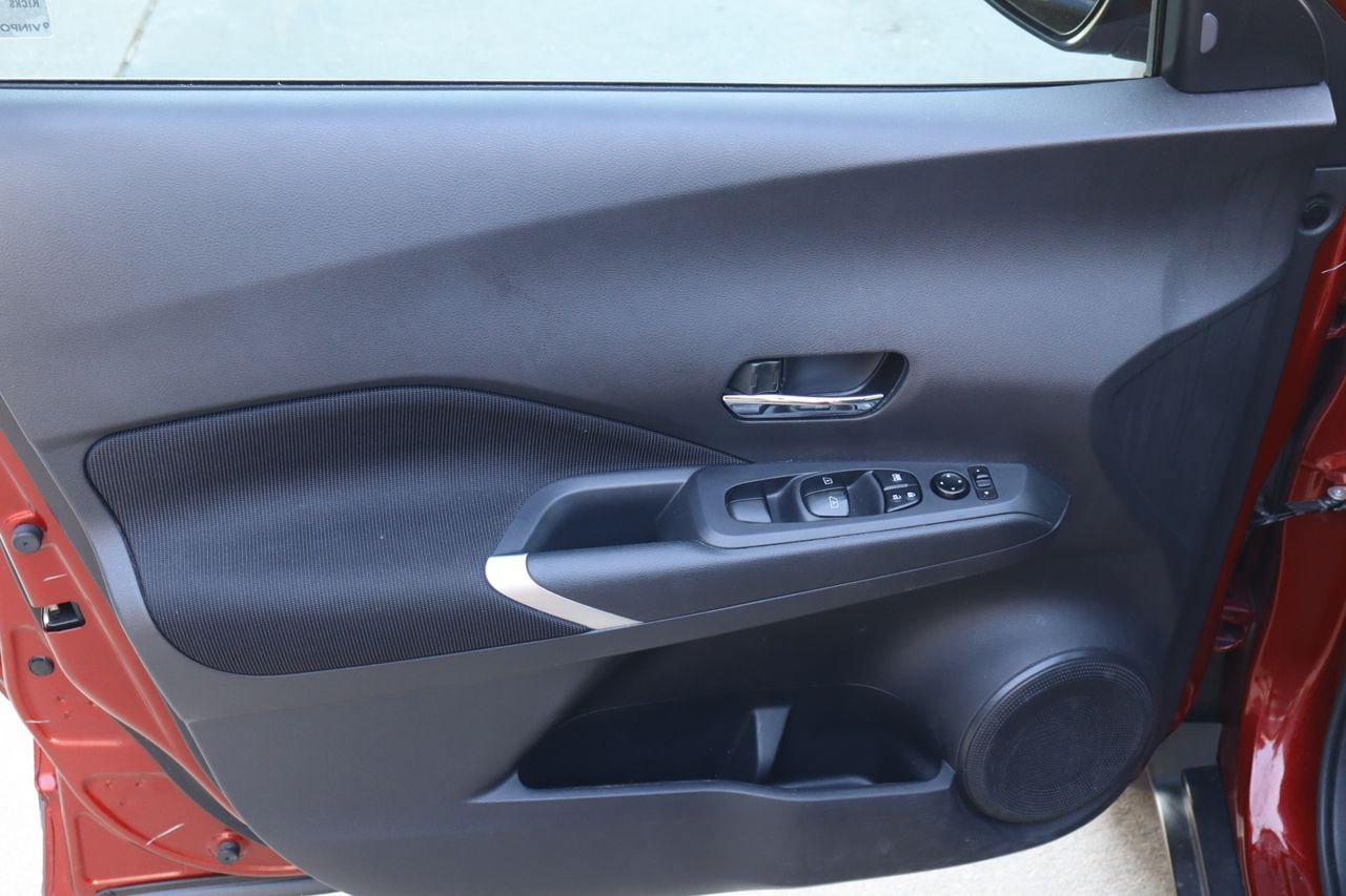 Used 2024 Nissan Kicks SV FWD image 19