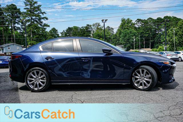 Used 2019 MAZDA MAZDA3 Sedan FWD image 2