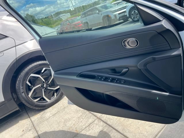 New 2026 Hyundai Elantra SEL Sport Premium w/ Cargo Package FWD image 17