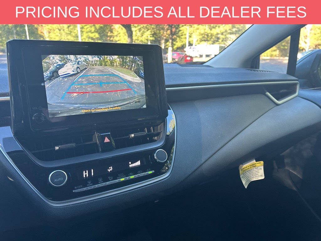 Used 2025 Toyota Corolla LE FWD image 12