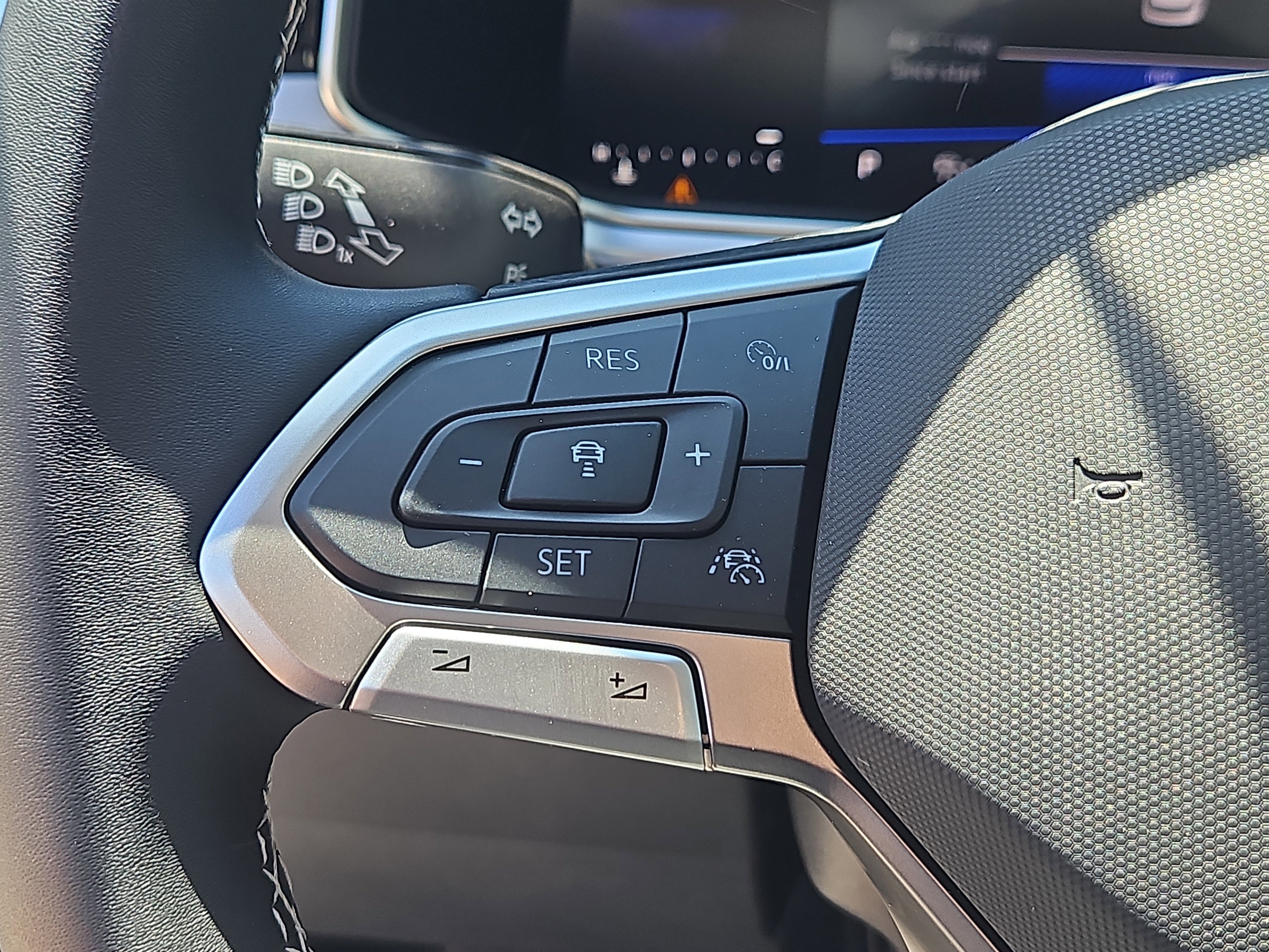 New 2026 Volkswagen Taos SE AWD/4WD image 13