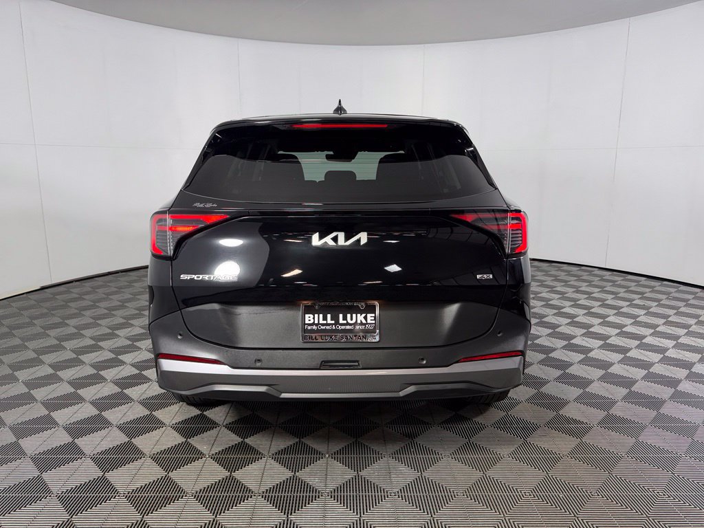 Used 2026 Kia Sportage LX AWD/4WD image 8