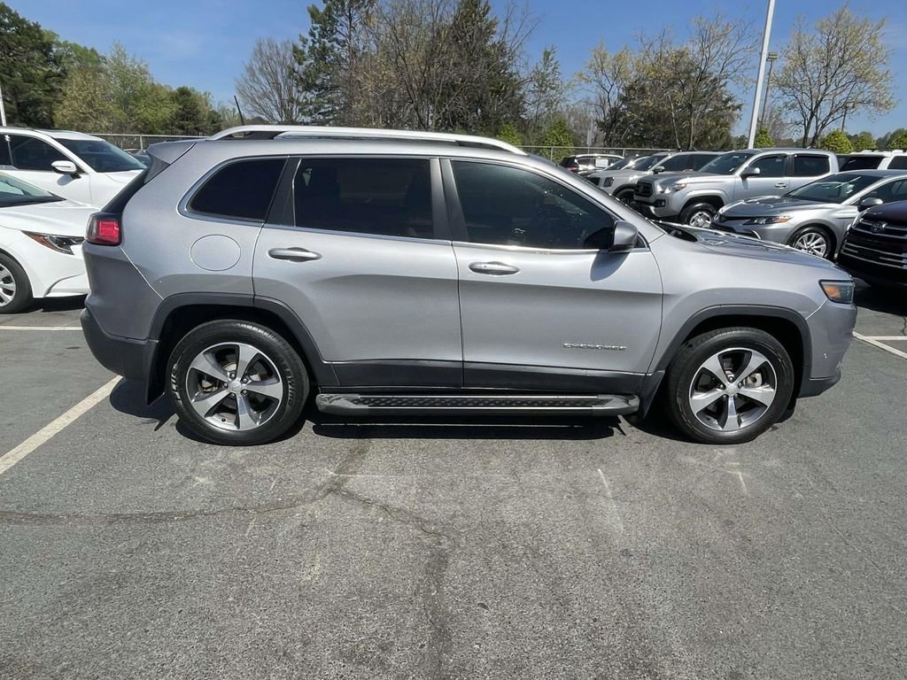 Used 2019 Jeep Cherokee Limited w/ Luxury Group image 11