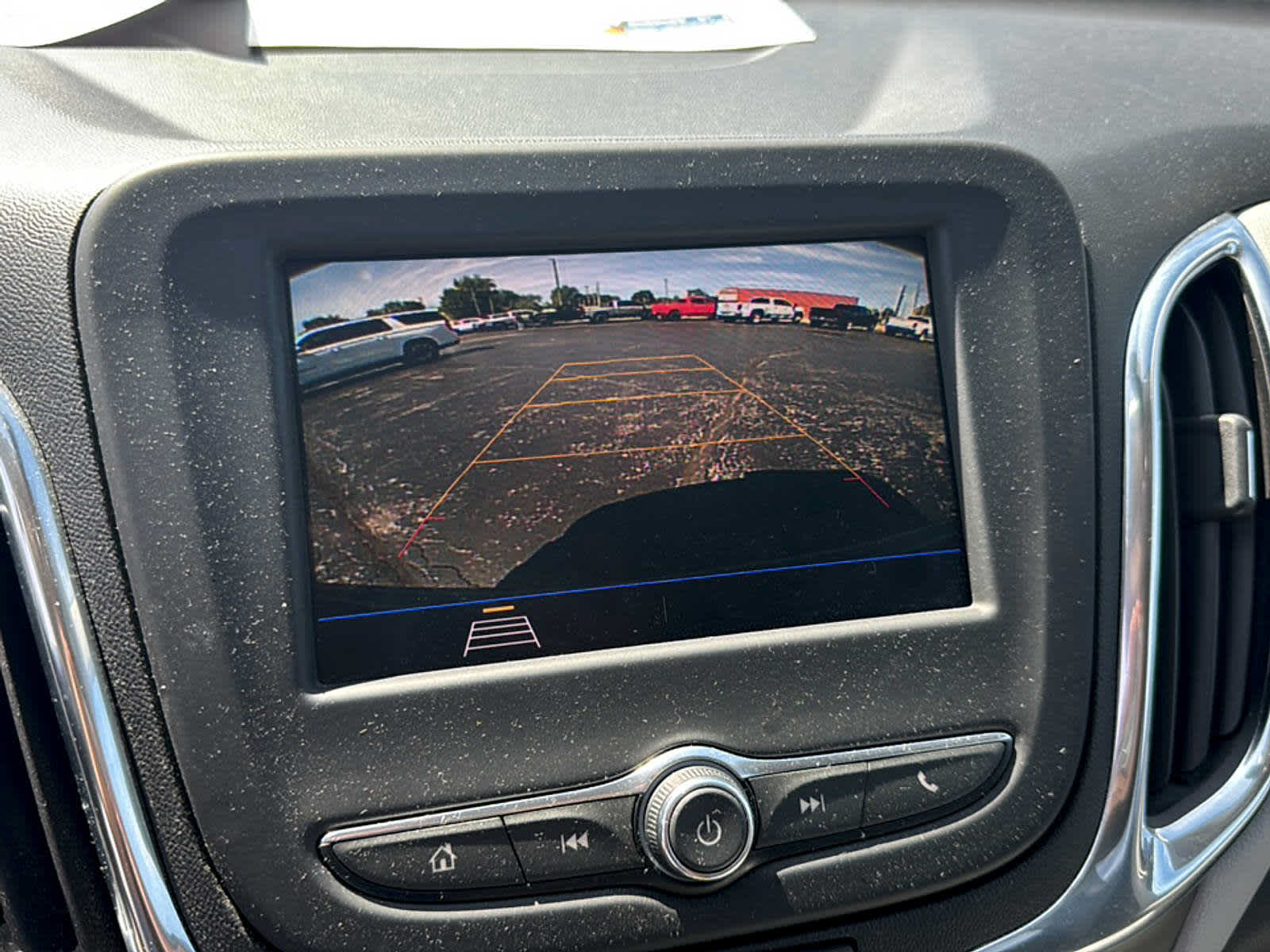 Used 2020 Chevrolet Equinox LS w/ LS Convenience Package FWD image 12